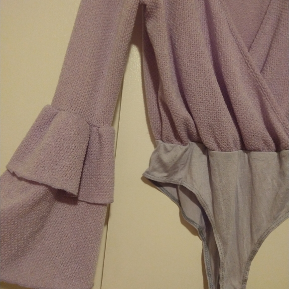 Peach love surplice ruffle bell sleeve bodysuit - Picture 3 of 7